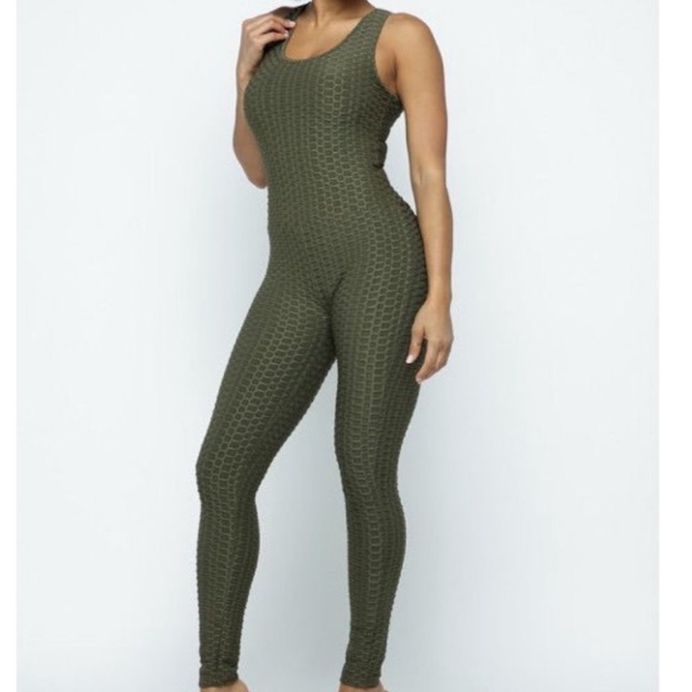 - Honeycomb textured jumpsuit